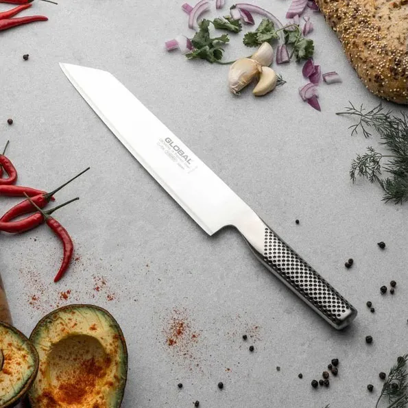 Profilo della lama Kiritsuke e punta angolata del Global G-106