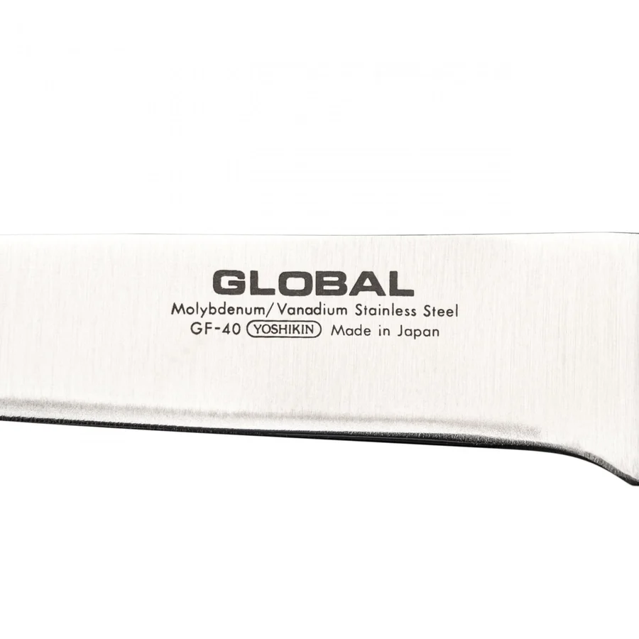 Global GF-40 utilizzato per disossare e rifilare un taglio di carne